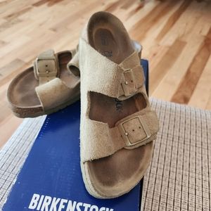 Birkenstocks -- Arizona, Faded Khaki color, Size 36